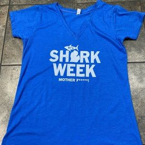 Enzo Blue VNeck T-shirt Michigan Shark Week Outdoor Beersman Size Large
